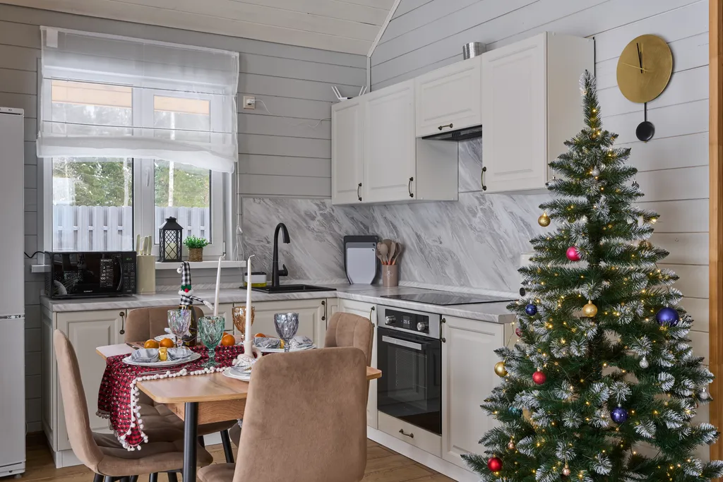 Коттедж в окружении леса с джакузи и сауной