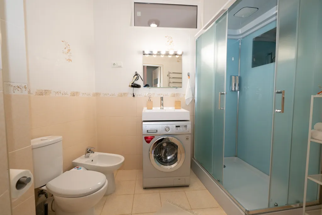 Стильная 2-х этажная квартира для большой семьи или дружной компании