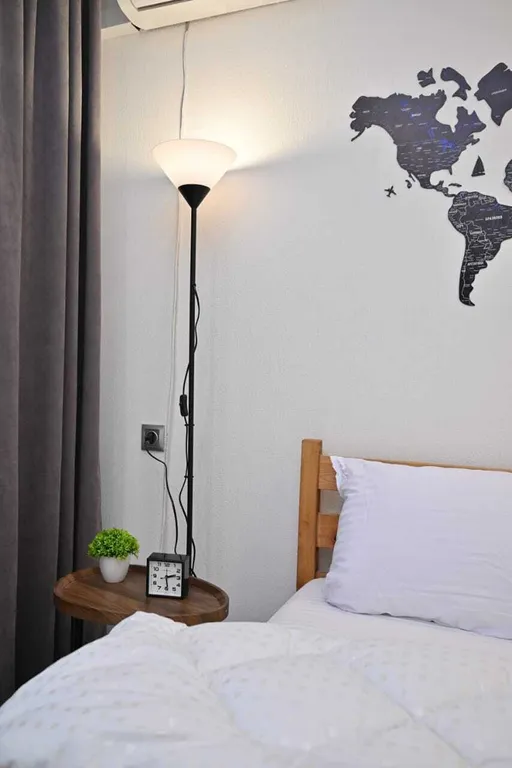 Квартира 1-к. квартира "Материк" напротив парка Сады мечты и Сибирью — Красноярск