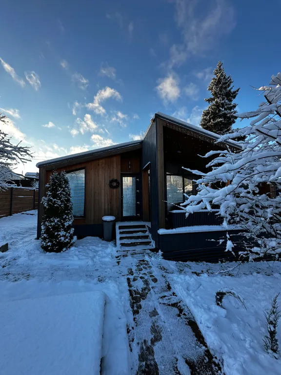 Домик близ Сорочан 2