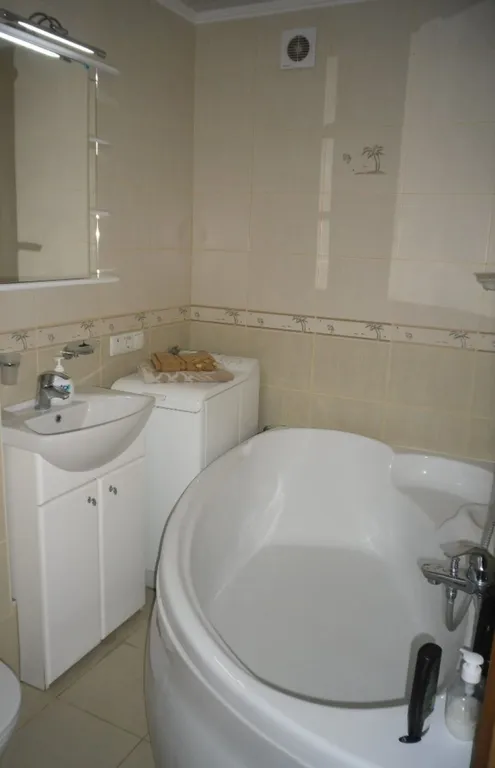 Студия возле центральной площади Ленина, вода 24/7