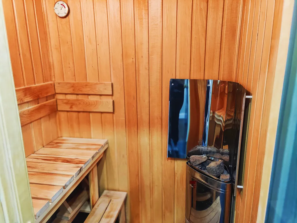 Стильная квартира с сауной, в центре города