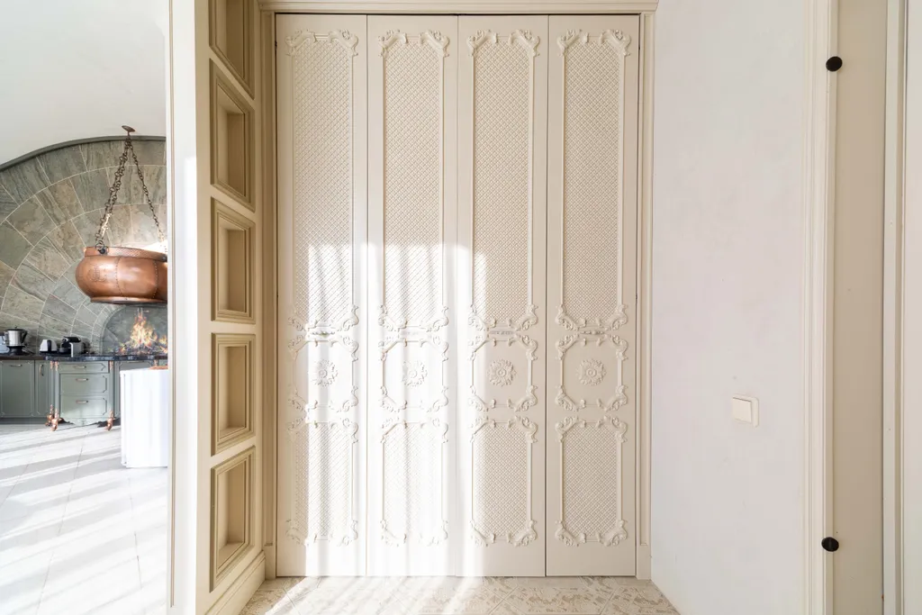 Уютный дом у озера