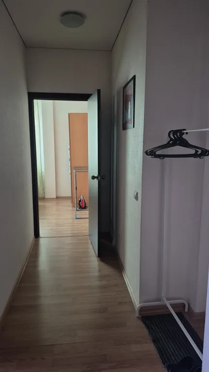 Двухкомнатная  квартира рядом  с тц Ультра