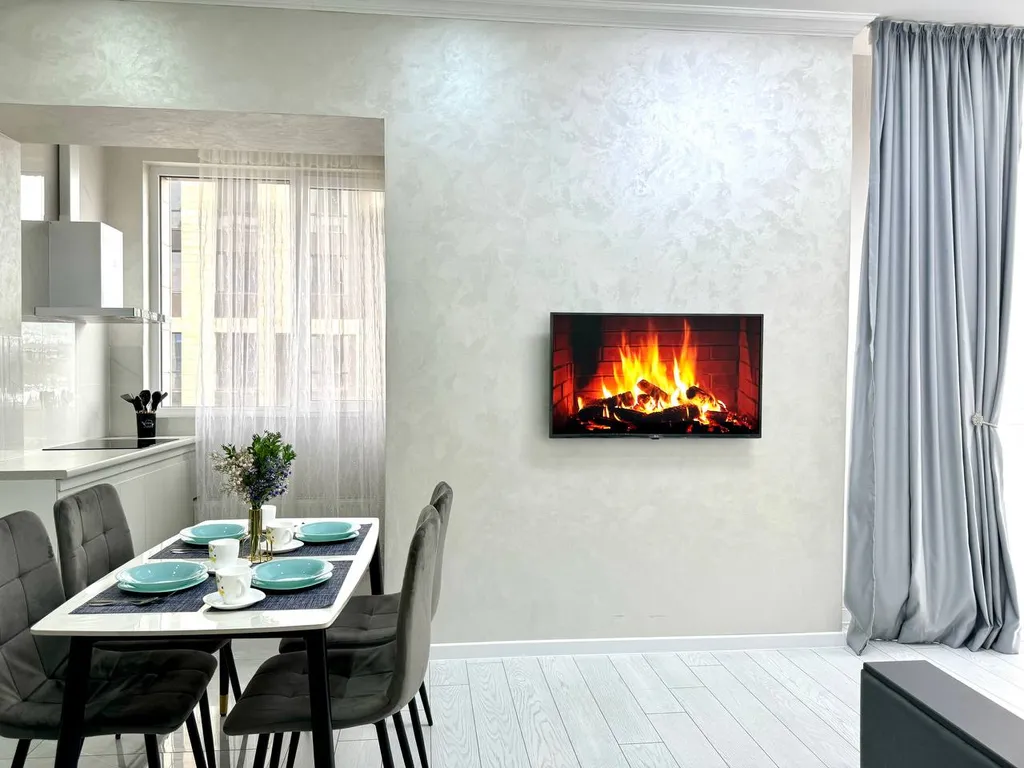 Красивые апартаменты с видом на горы