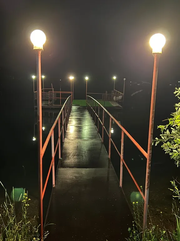 Домик у озера