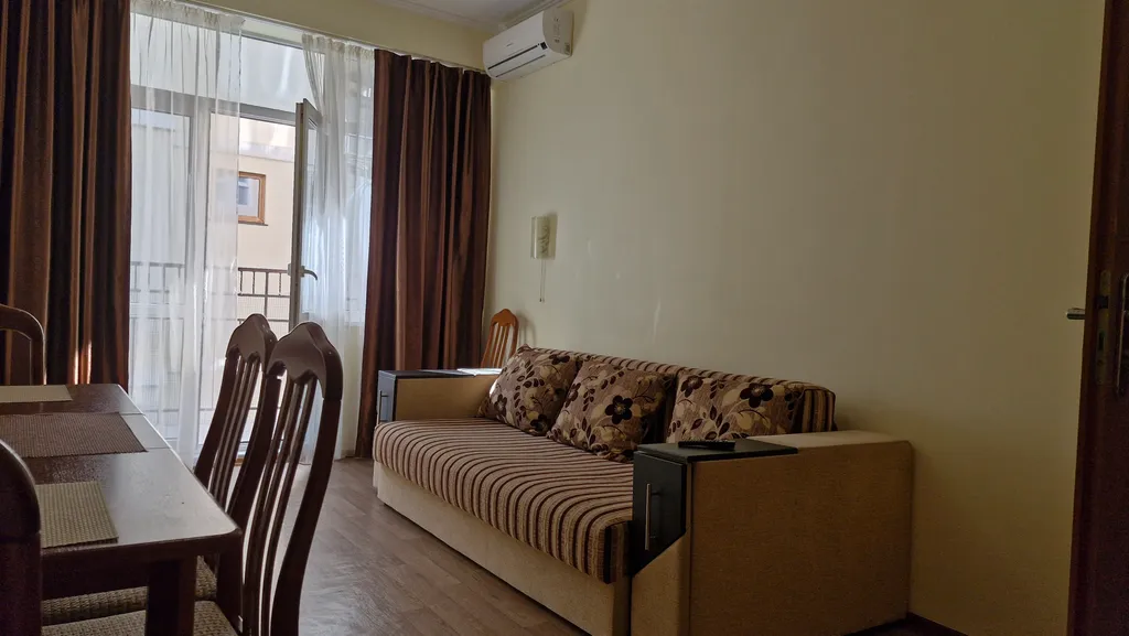 Просторная 2-комнатная квартира с двумя балконами