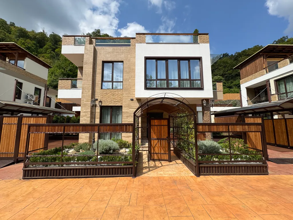 Коттедж 4-комнатный Дом — Казачий Брод