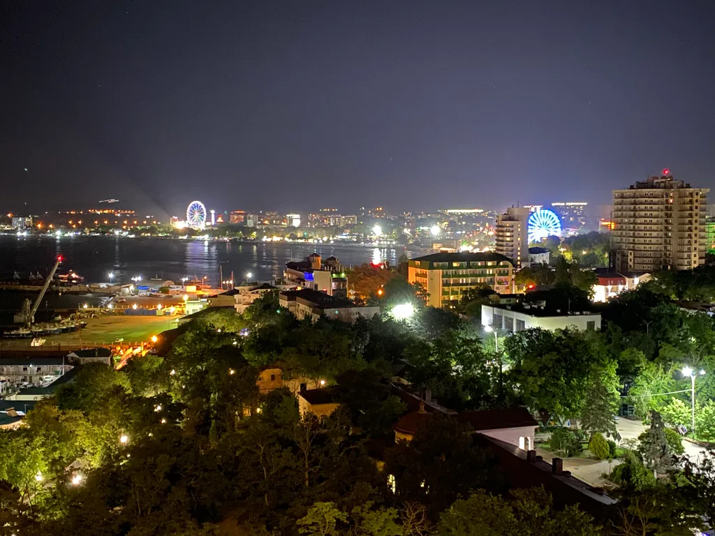 Квартира Отличная, уютная, современная 2-ком, квартира у моря — Анапа