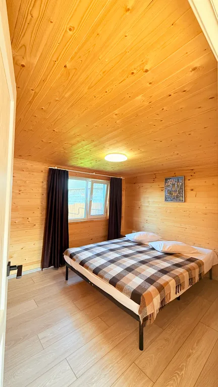 Дом Фэмэли - дом с 3-спальнями и просторной кухней-гостиной