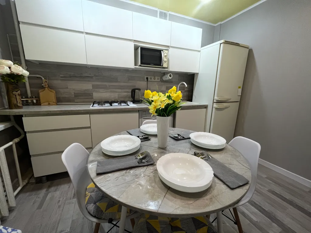 Уютная солнечная квартира с большой лоджией и видом на весь город