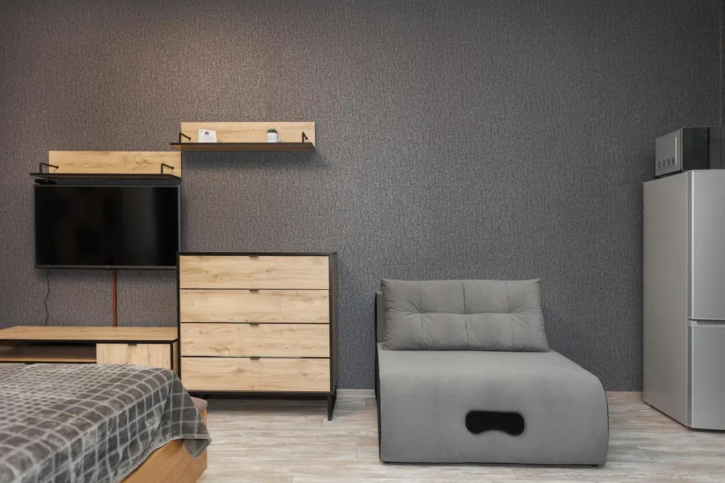 Студия с видом на город