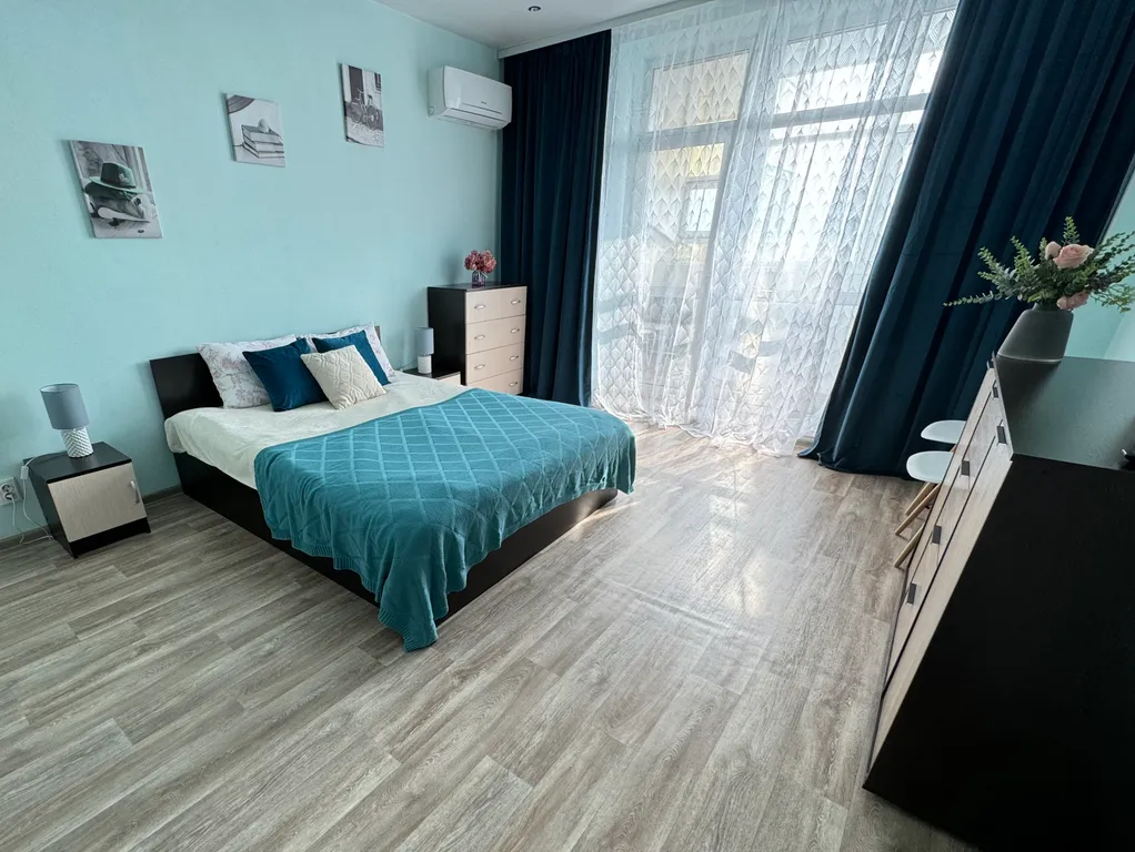 Уютная квартира в центре города с видом на Броско Молл