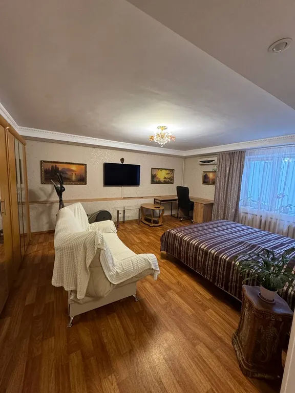 Комфортная квартира с отдельным входом — аренда посуточно в Партенит