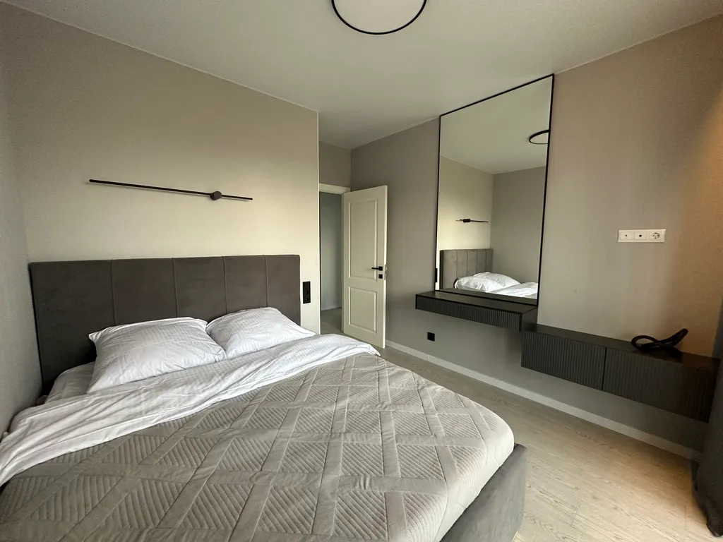 Видовая четырехкомнатная квартира в расширенном центре