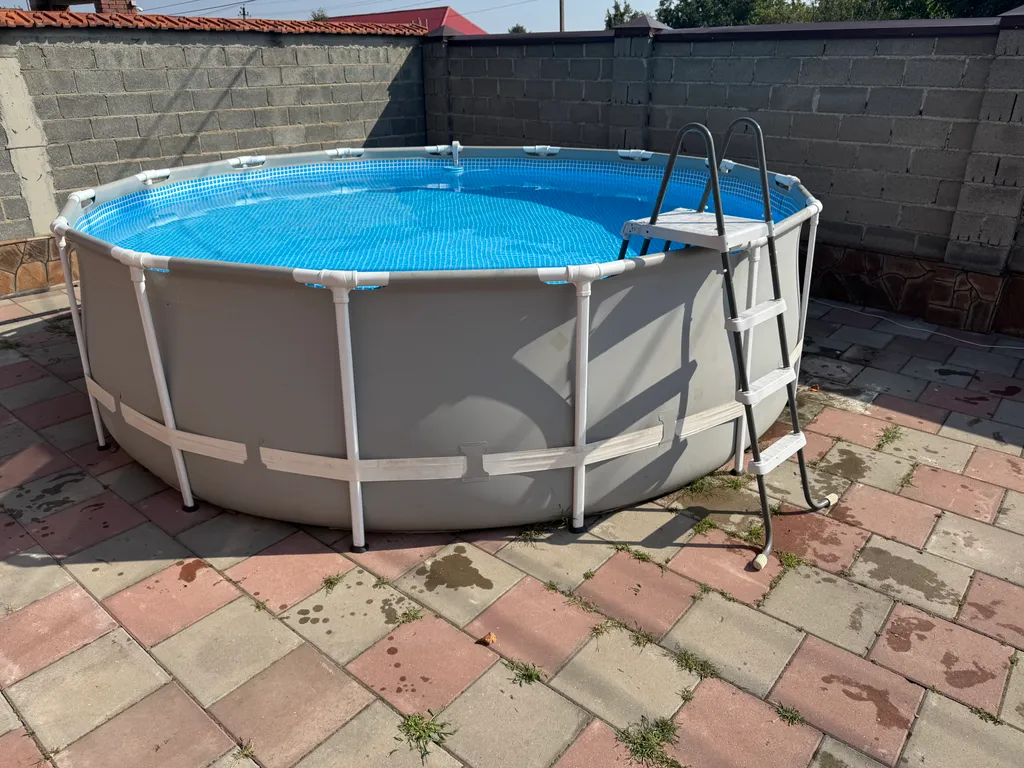 Уютный домик с бассейном в 7 километрах от города