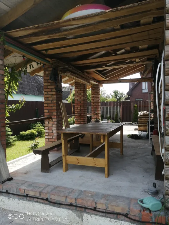 Дом из дерева у моря