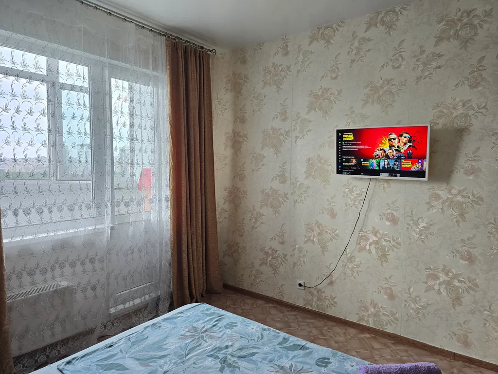 Студия возле ТРЦ Аура