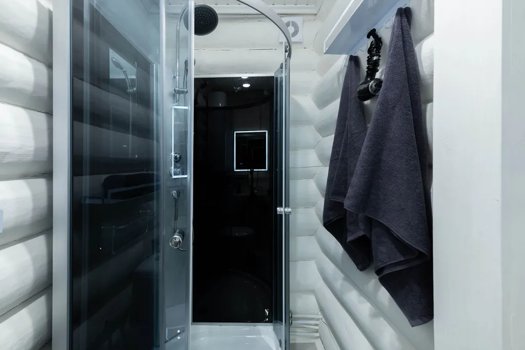 Коттедж Уютный гостевой дом из кедра Пятигорск в Кикино на Веле с баней — Кикино