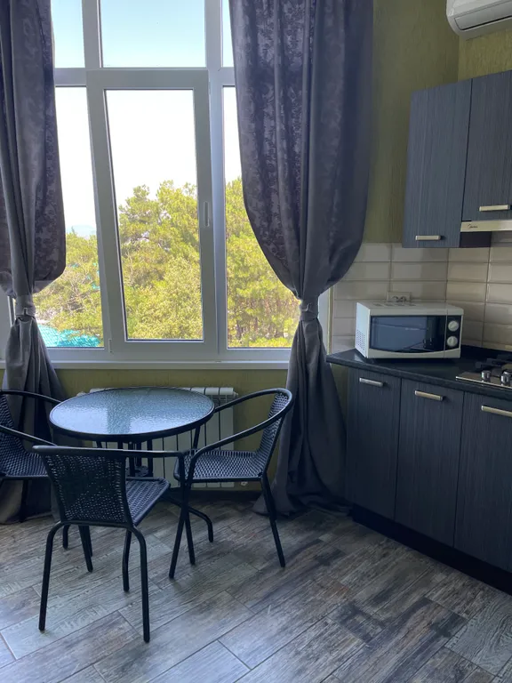 Квартира Квартира Студия с видом на сосновую рощу — Геленджик