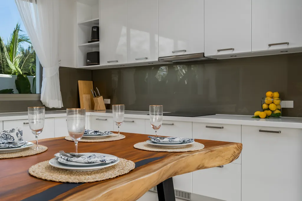 Тихая новая вилла с бассейном