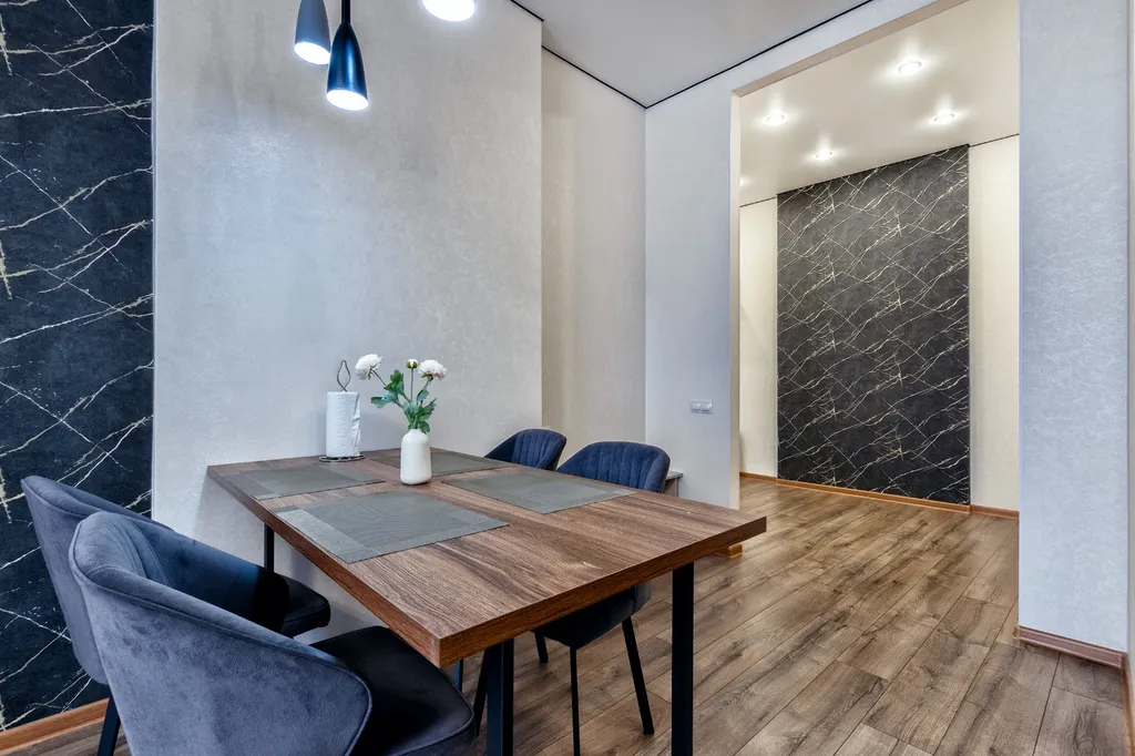 ЖК Respublika, ТРЦ Ханшатыр