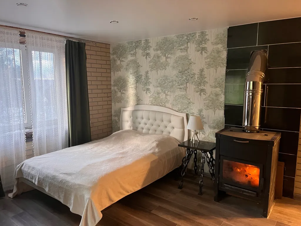 Уютная квартира с камином