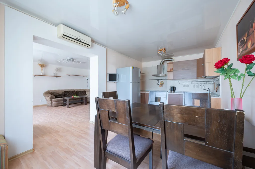 Уютная большая квартира — аренда посуточно в Челябинск