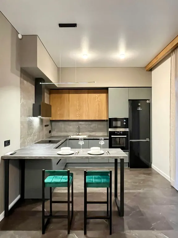 Стильный дом с теплым бассейном и сауной