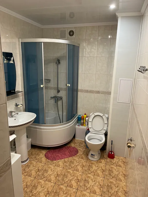 Уютная квартира в центре поселка