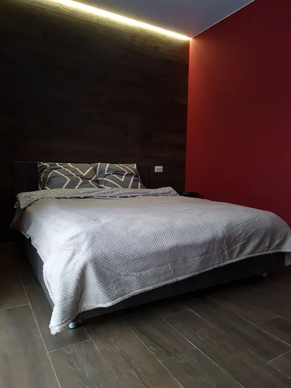 Уютный загородный дом с панорамным окнами