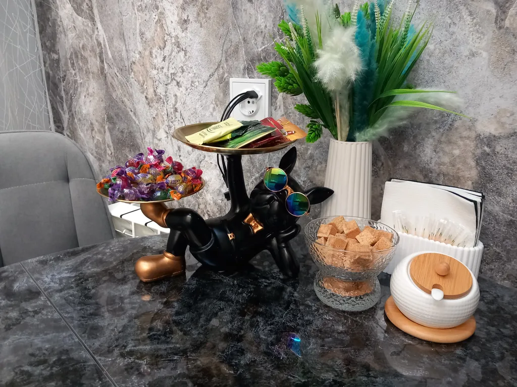 Новая,уюная 2х.кв люкс на 6чел,закрытая территор.,юго-зап р-на, 17/77