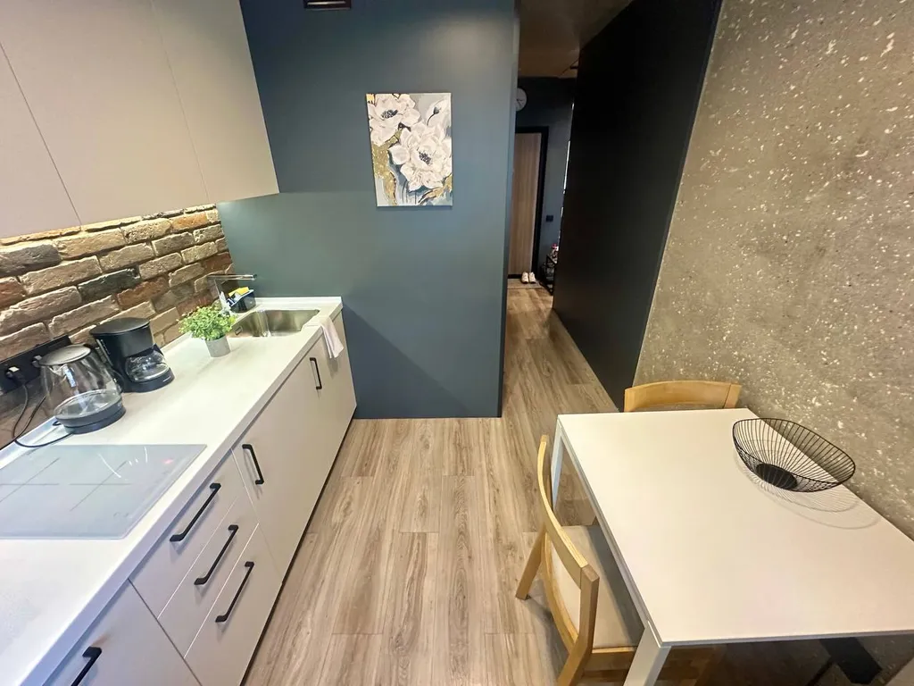 Уютная 3-комнатная квартира в стиле лофт в центре академгородка