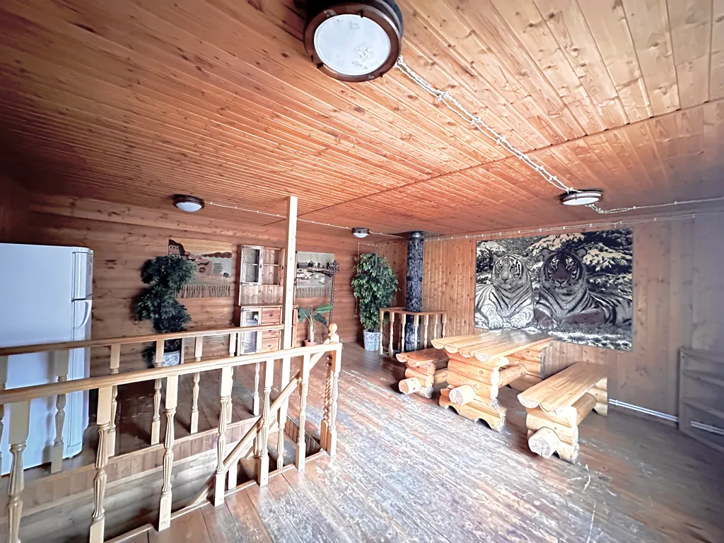 Сруб с баней на дровах