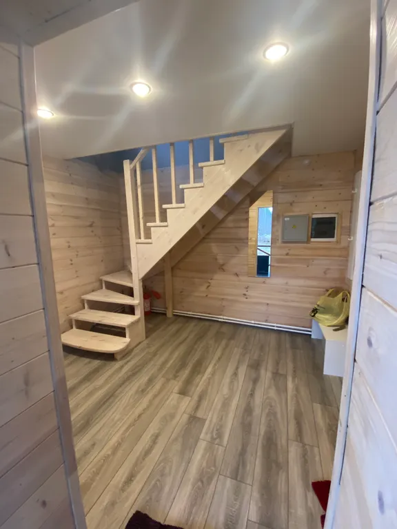 Уютный дом с прекрасным садом, лесом и рекой