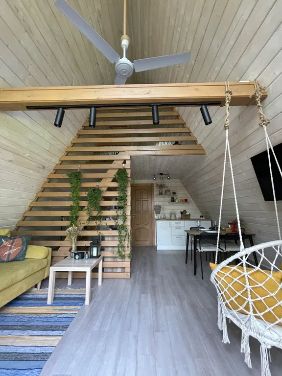 A-frame с банным чаном на берегу водоёма