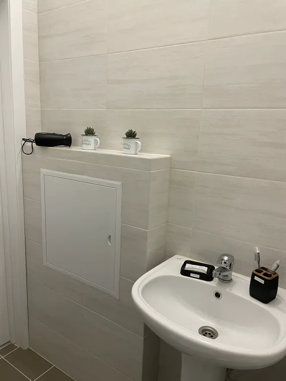 Крупногабаритная однокомнатная квартира в доме повышенной комфортности