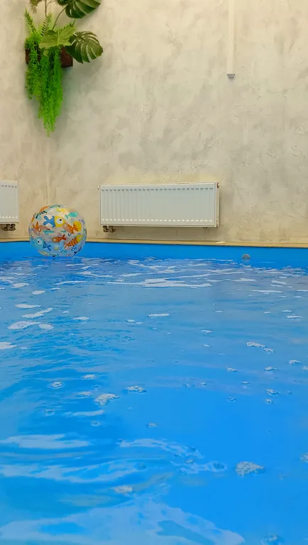 Коттедж с зимним садом и бассейном