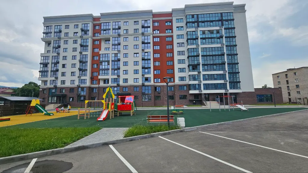 Современная квартира в городе-курорте