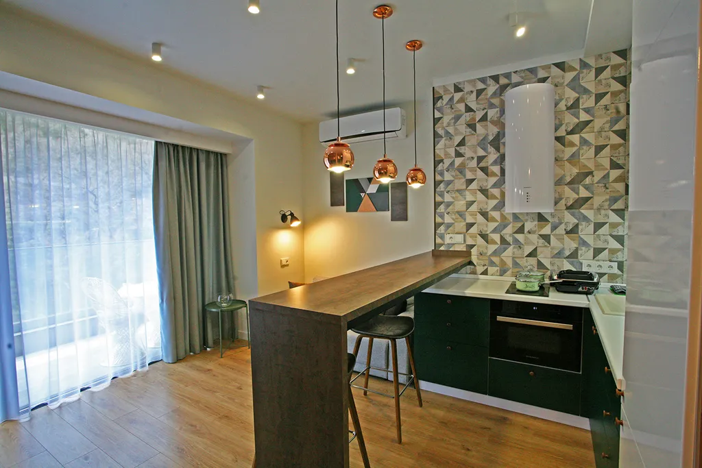 Студия у моря с видом на горы и парк