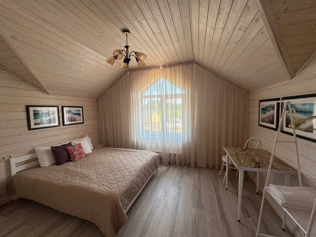 Дом с сауной на краю леса