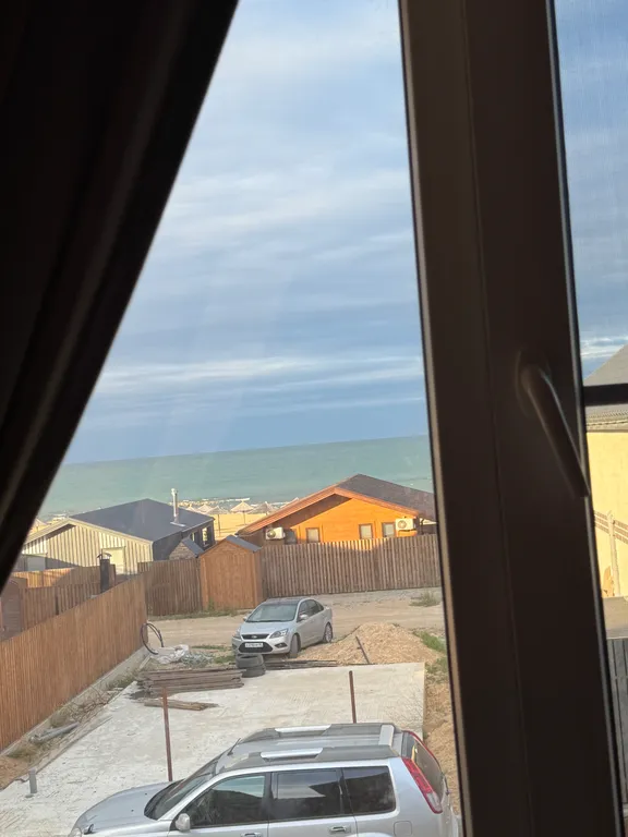 Дом у моря с видом на море