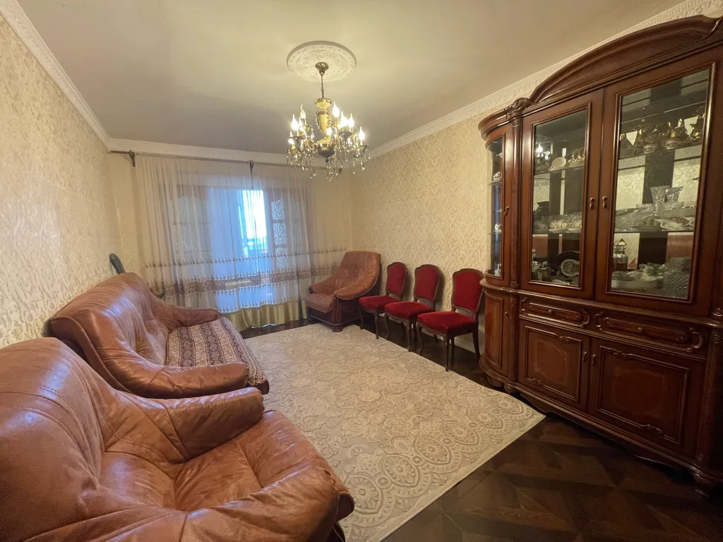Хорошая, уютная квартира в центре города рядом с Чёрным морем