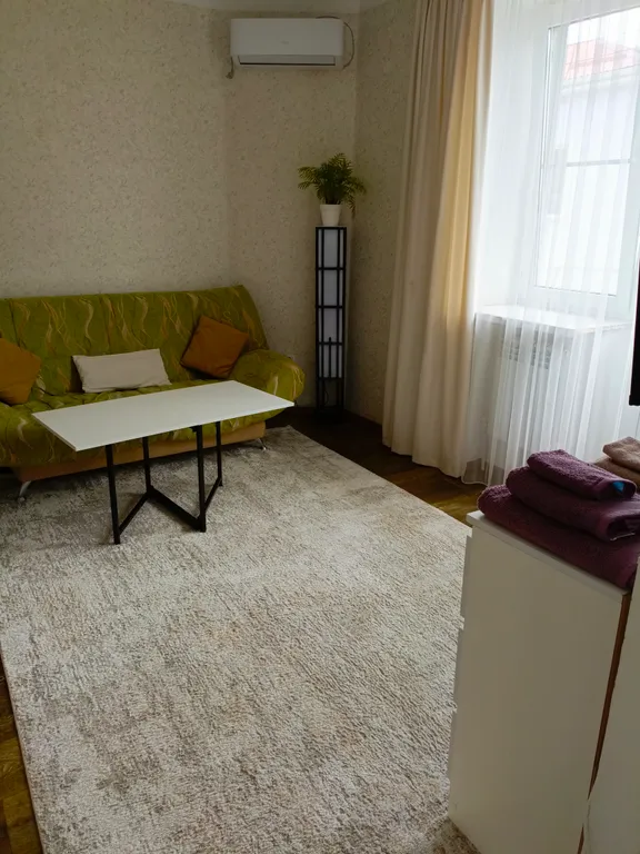 Чистейшая квартира с двумя отдельными кроватями