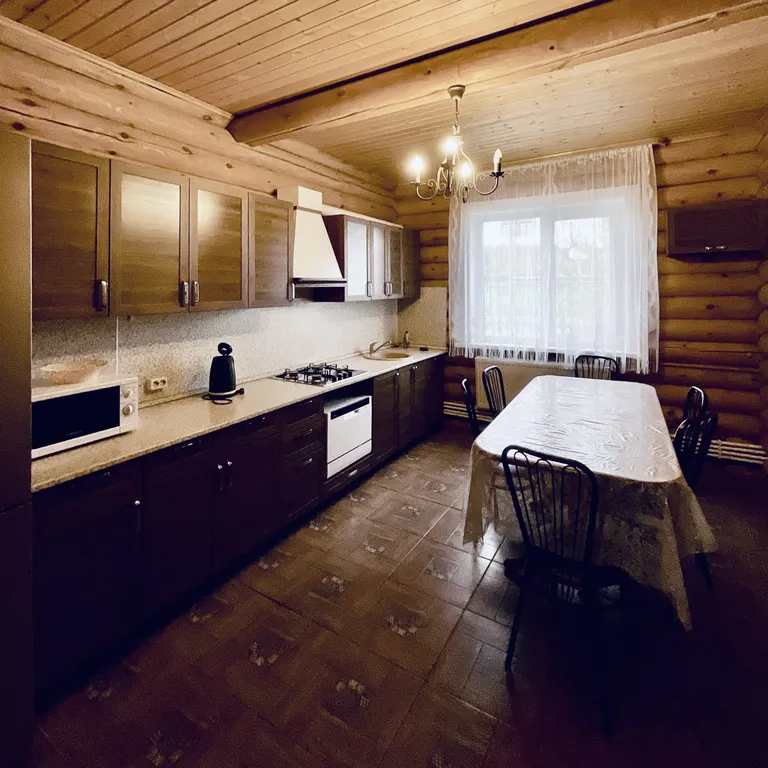 Тёплый и уютный дом Пирамида