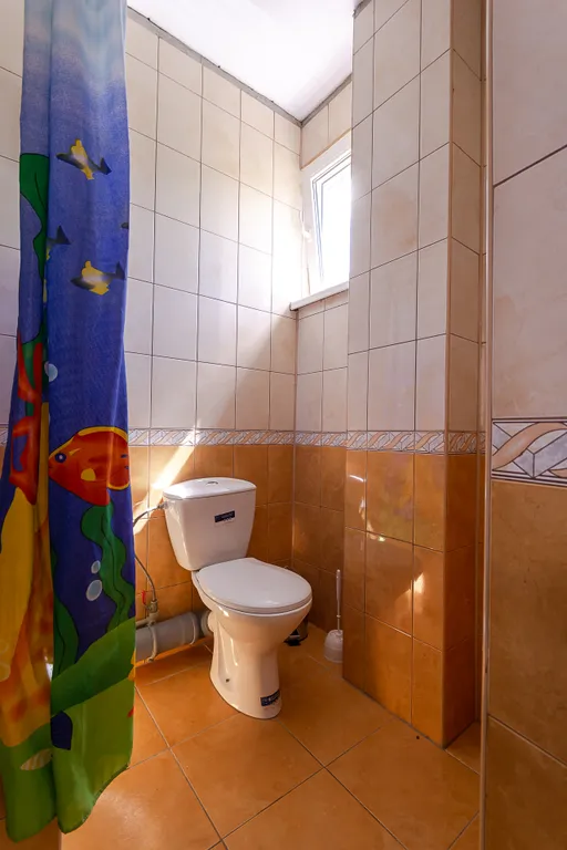 Четырёхместный номер с удобствами, парковка в подарок