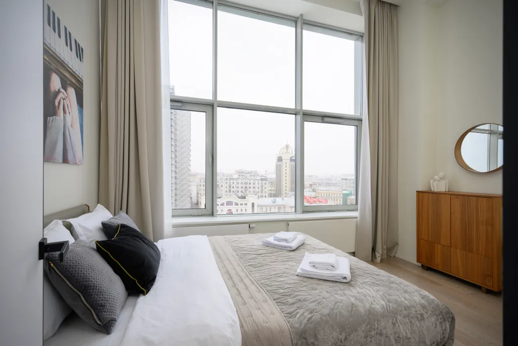 Стильный видовой апартамент в центре