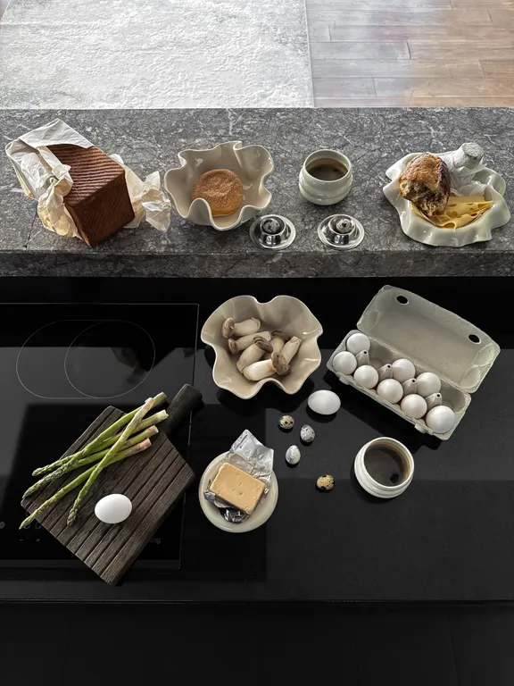 Roomley Panoramic Apartment