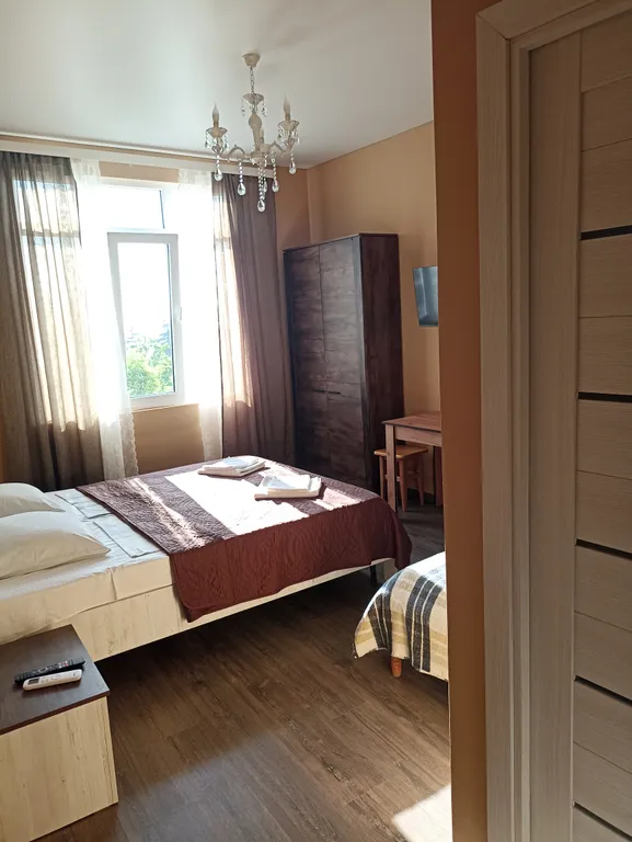 Квартира Квартира Гостевой дом у Марго, между старой и Новой Гагрой, 200 м от моря. — Гагра