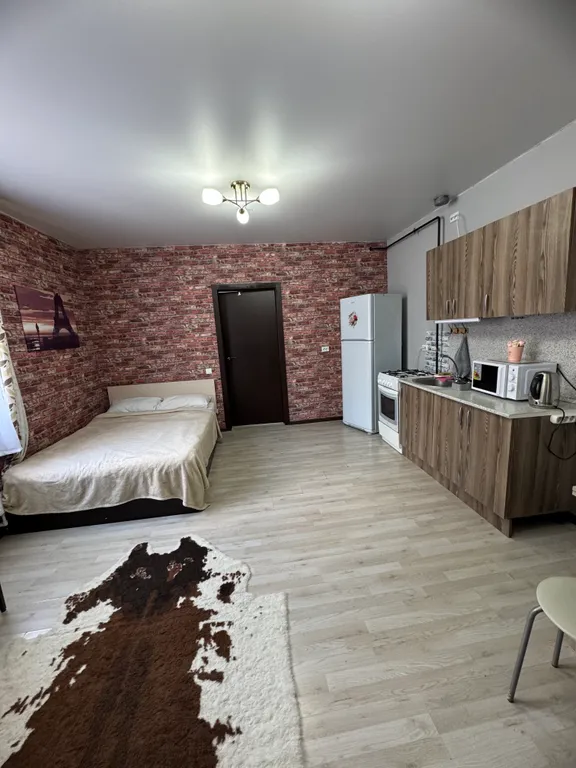 Коттедж Часть дома с отдельным входом у озер и леса, качели и мангал во дворе — Санкт-Петербург